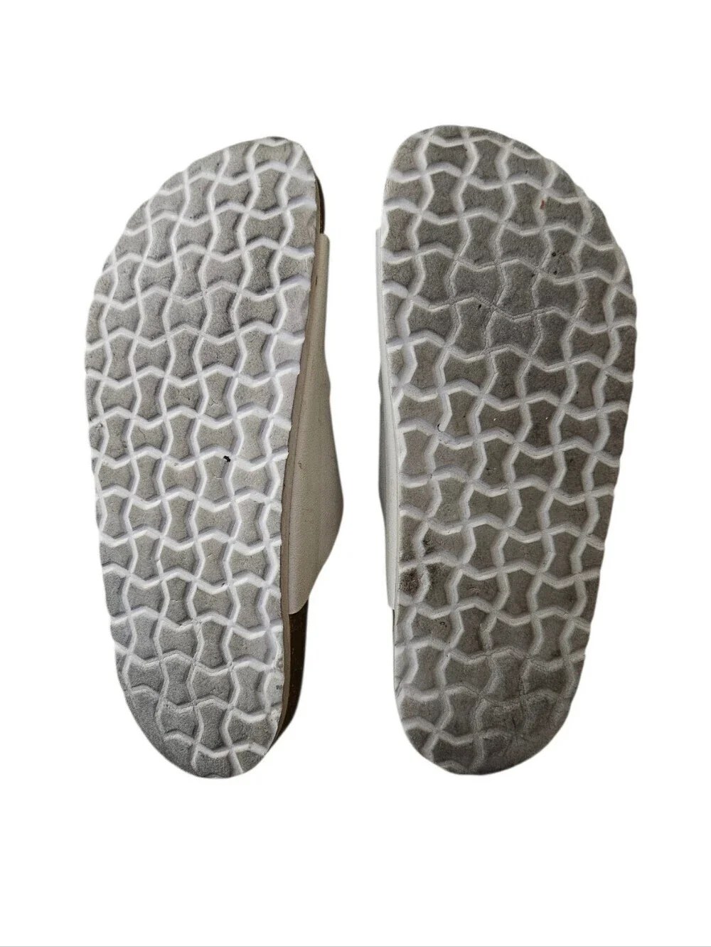 Cushionaire SZ6.5 White Lane Cork Footbed Double Buckle Strap Sandals